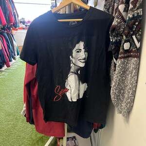 Selena Quintanilla Graphic T-Shirt, Black Cotton Music Tee, Size Large